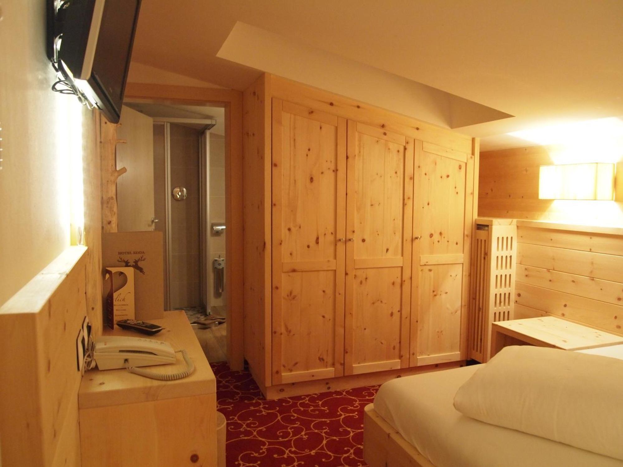 Hotel Edda Selva di Val Gardena Ruang foto